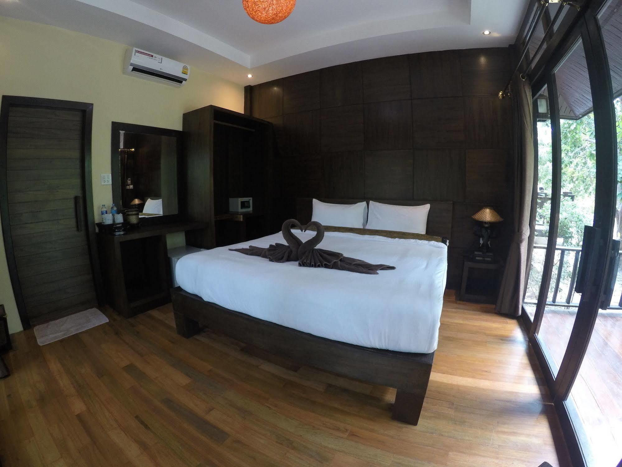 Lipe Sunset Beach Resort מראה חיצוני תמונה
